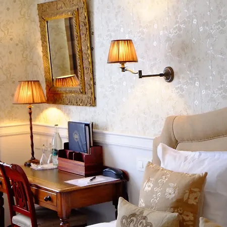 The Pand - Charming Boutique